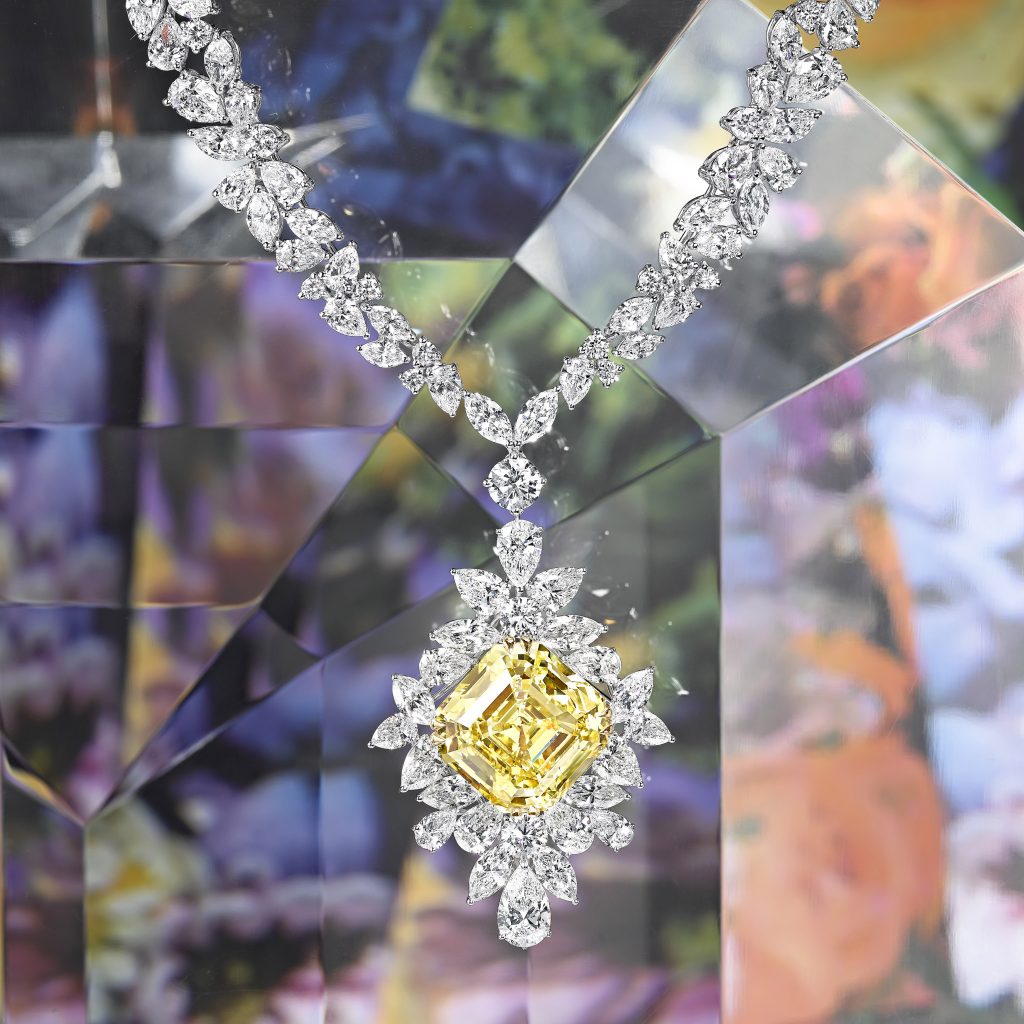 Graff white and yellow diamond necklace. High Jewellery, jewellery photography, jewelry photography